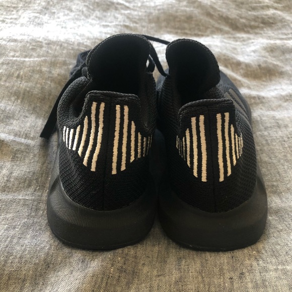Adidas womens swift running shoe black with white - Picture 3 of 6